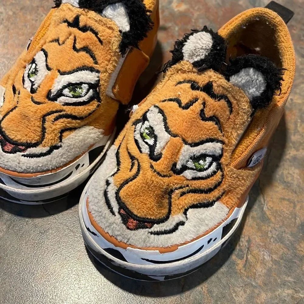 Vans Discovery Project CAT Slip on Faux Fur Tiger Shoes size 4 toddler